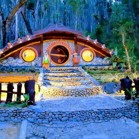באנטול Seribu Batu Songgo Langit Resort & Camp מראה חיצוני תמונה