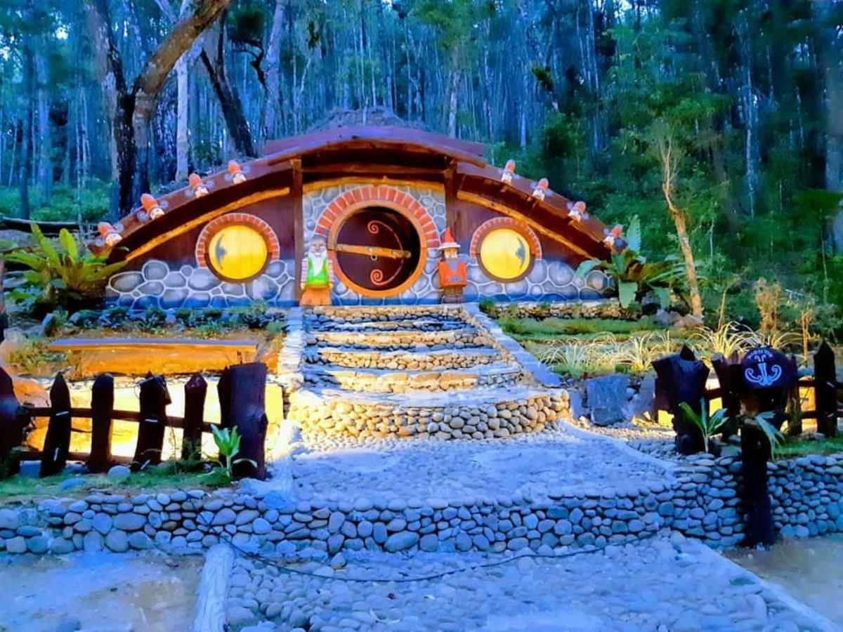 באנטול Seribu Batu Songgo Langit Resort & Camp מראה חיצוני תמונה