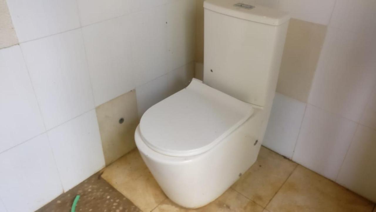 באנטול Seribu Batu Songgo Langit Resort & Camp מראה חיצוני תמונה