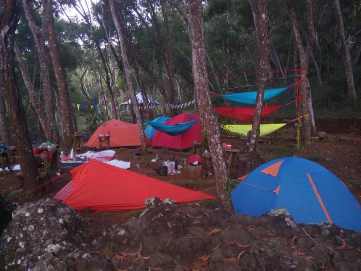 באנטול Seribu Batu Songgo Langit Resort & Camp מראה חיצוני תמונה