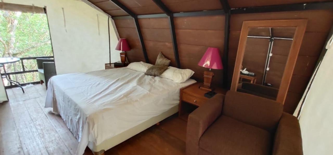 באנטול Seribu Batu Songgo Langit Resort & Camp מראה חיצוני תמונה